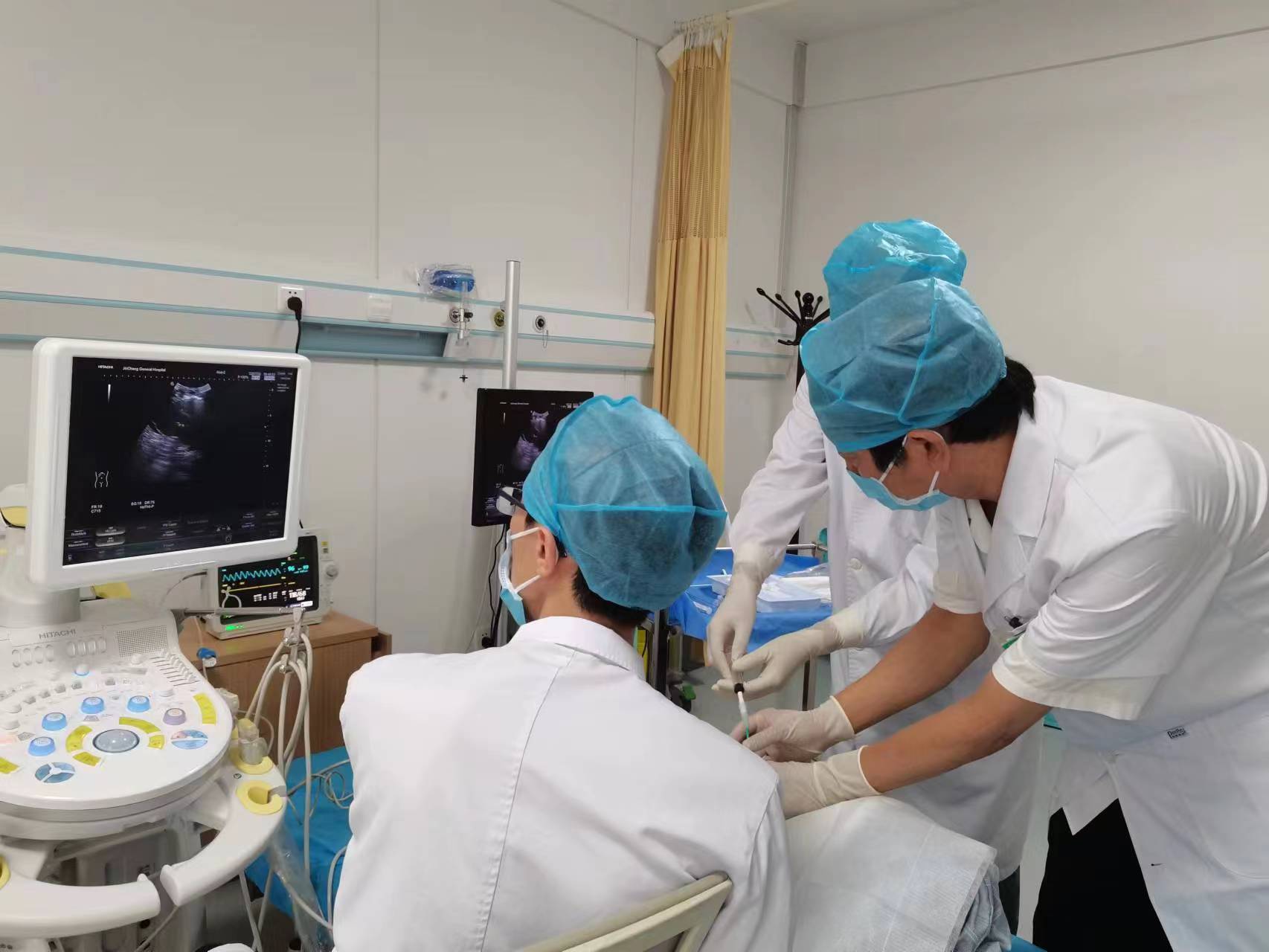 超聲引導(dǎo)下介入治療.jpg 超聲引導(dǎo)下介入治療.jpg