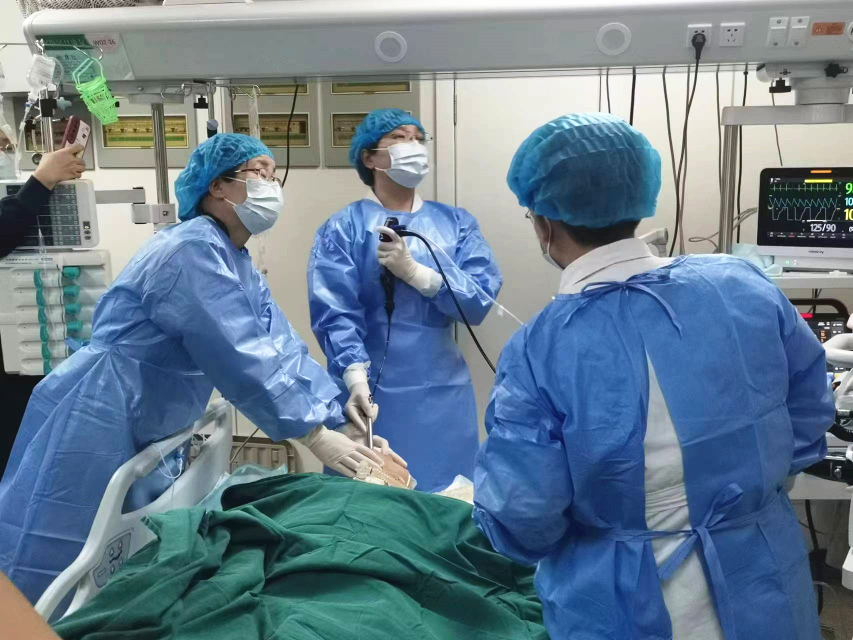 手術(shù).jpg 手術(shù).jpg