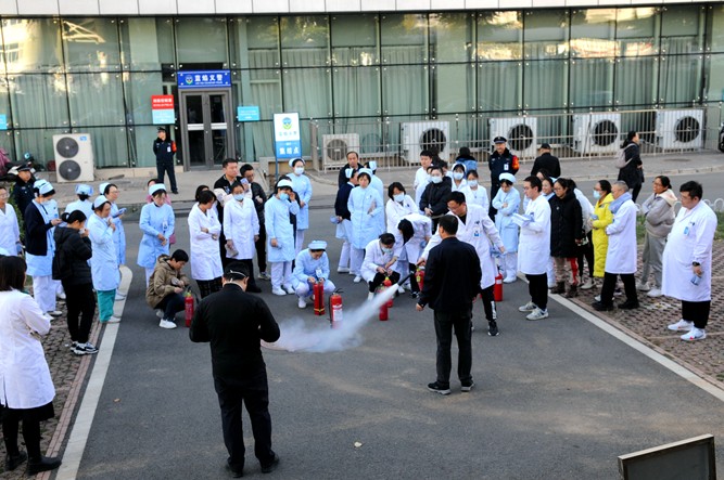 ZJG_9821.jpg ZJG_9821.jpg